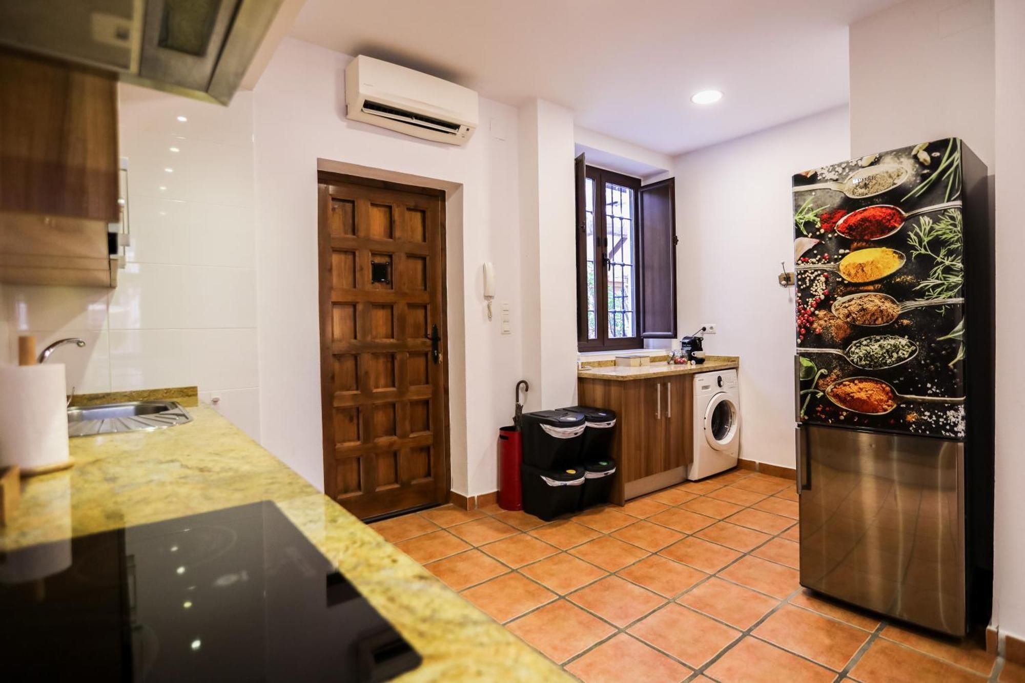 Apartamento Centrico Con Patio Exterior En El Mejor Barrio De Granada El Realejo ภายนอก รูปภาพ